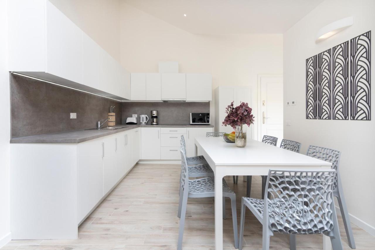 Kinsky Garden Apartments And Suites By Dwellfort Prague Ngoại thất bức ảnh