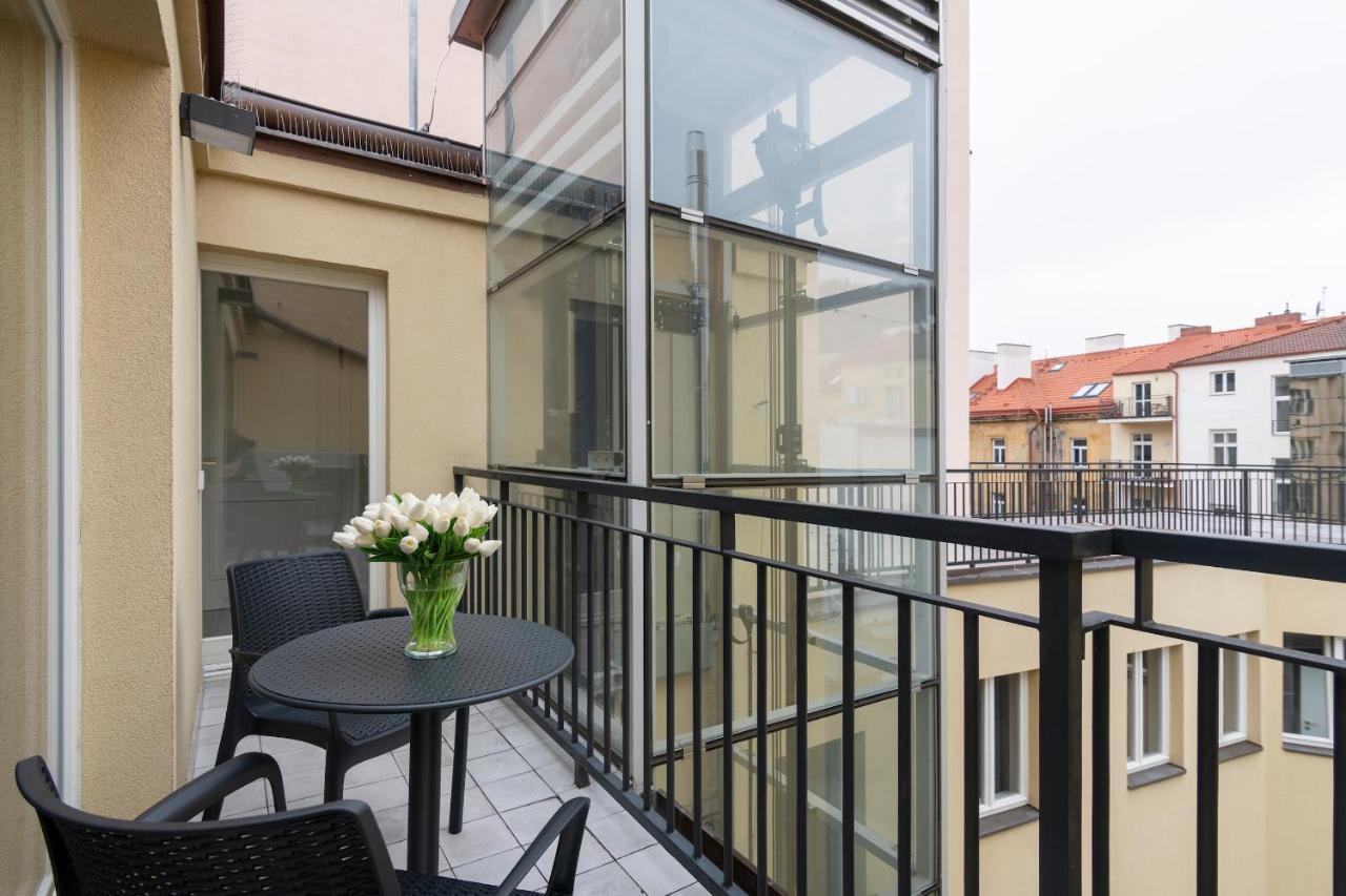 Kinsky Garden Apartments And Suites By Dwellfort Prague Ngoại thất bức ảnh