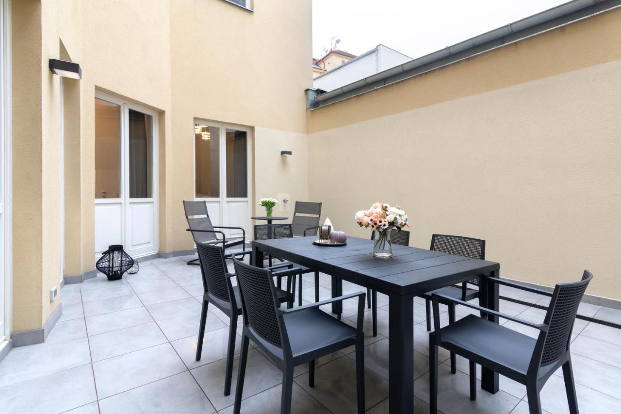 Kinsky Garden Apartments And Suites By Dwellfort Prague Ngoại thất bức ảnh