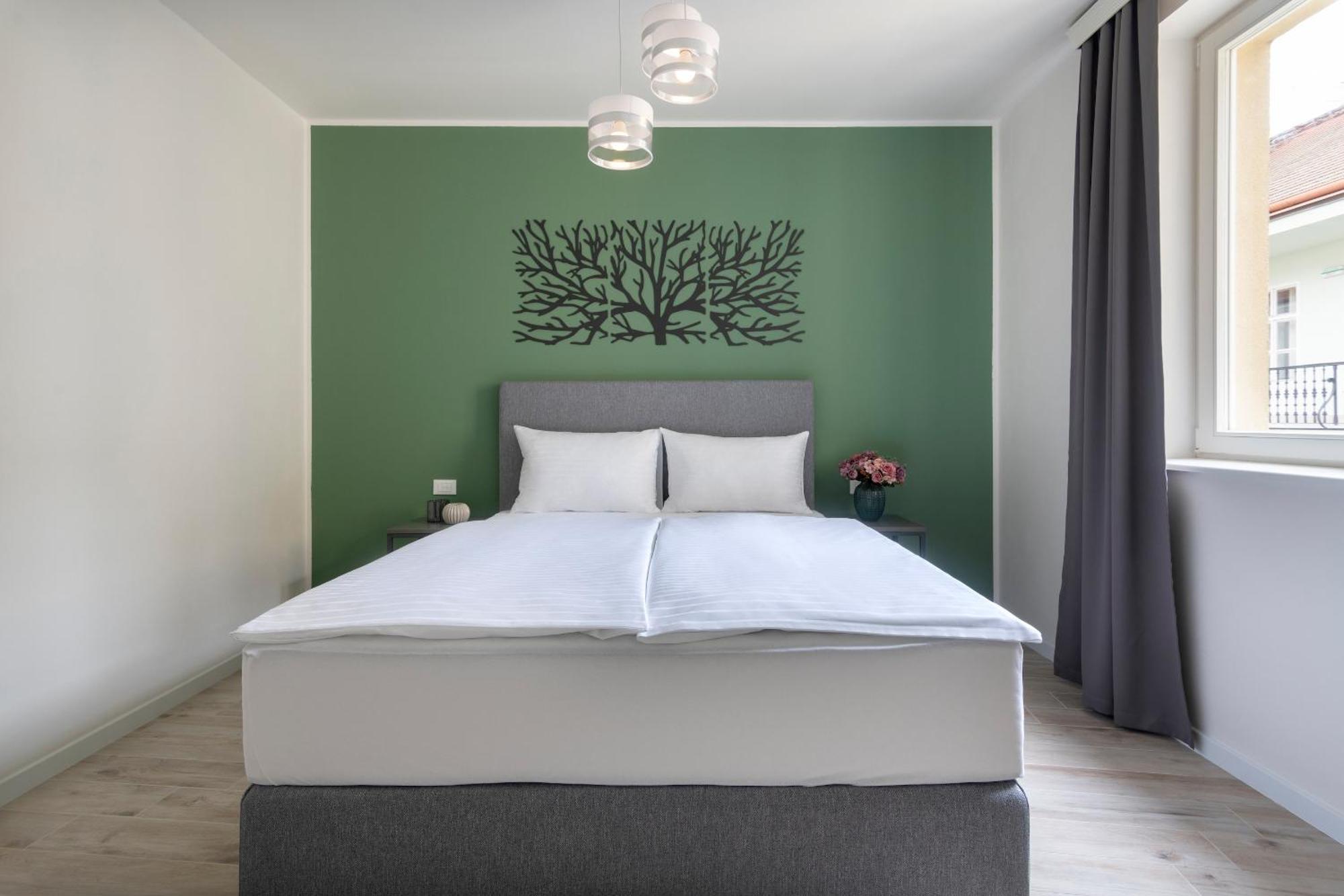 Kinsky Garden Apartments And Suites By Dwellfort Prague Ngoại thất bức ảnh
