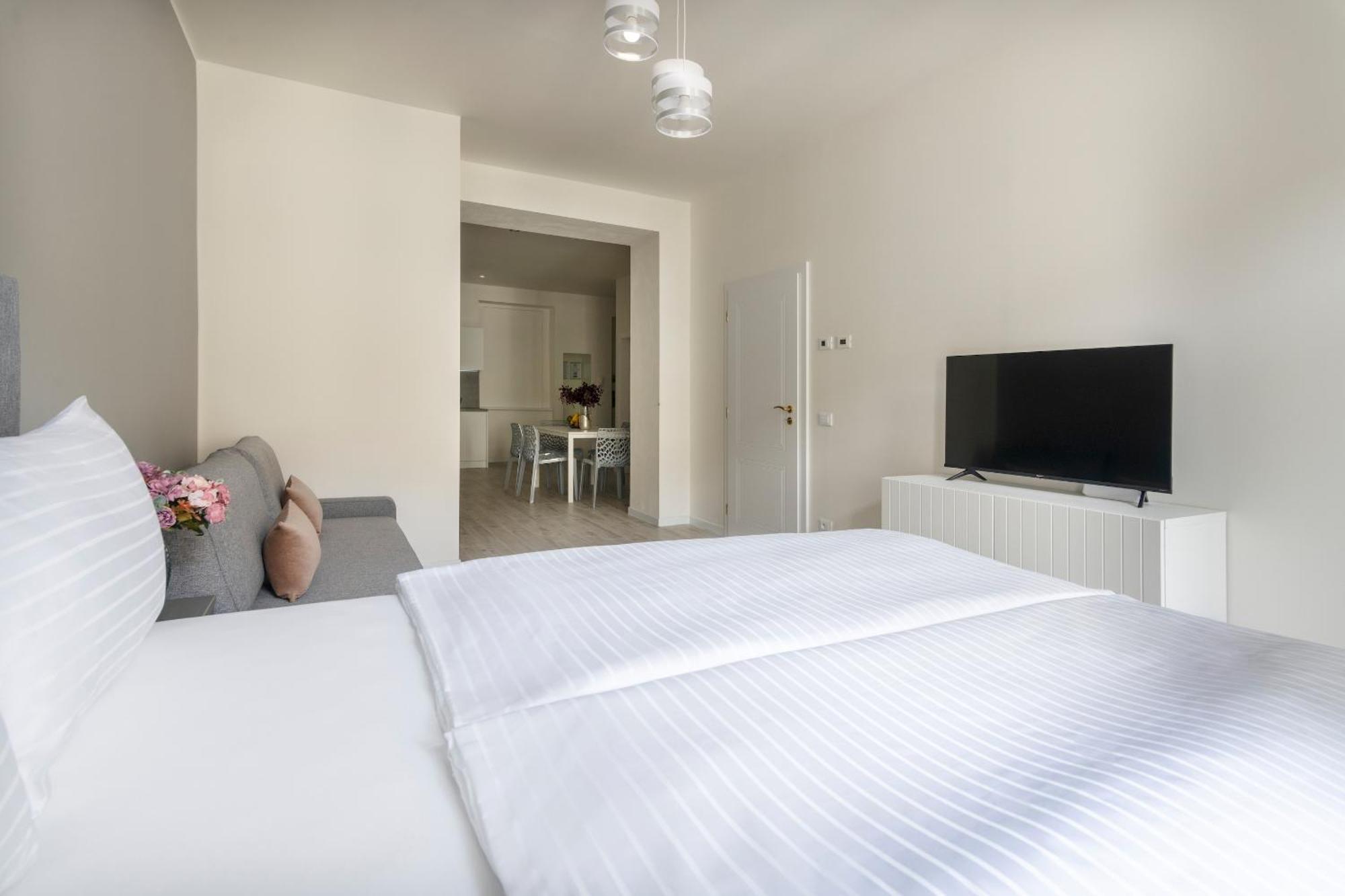Kinsky Garden Apartments And Suites By Dwellfort Prague Phòng bức ảnh